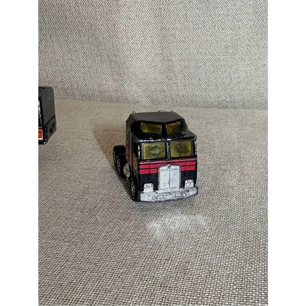 Vintage Matchbox 1981 Harley-Davidson Livery Articulated Trailer Kenworth Truck